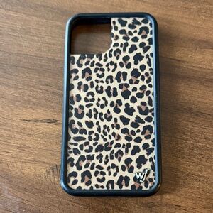 Wildflowers leopard iPhone 13 Case